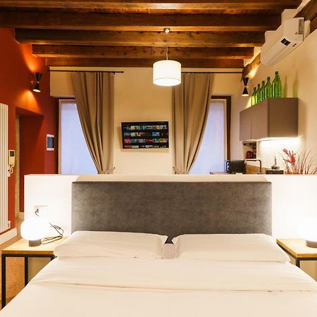 Domus Verona - Elegante Residenza Satiro Eksteriør billede